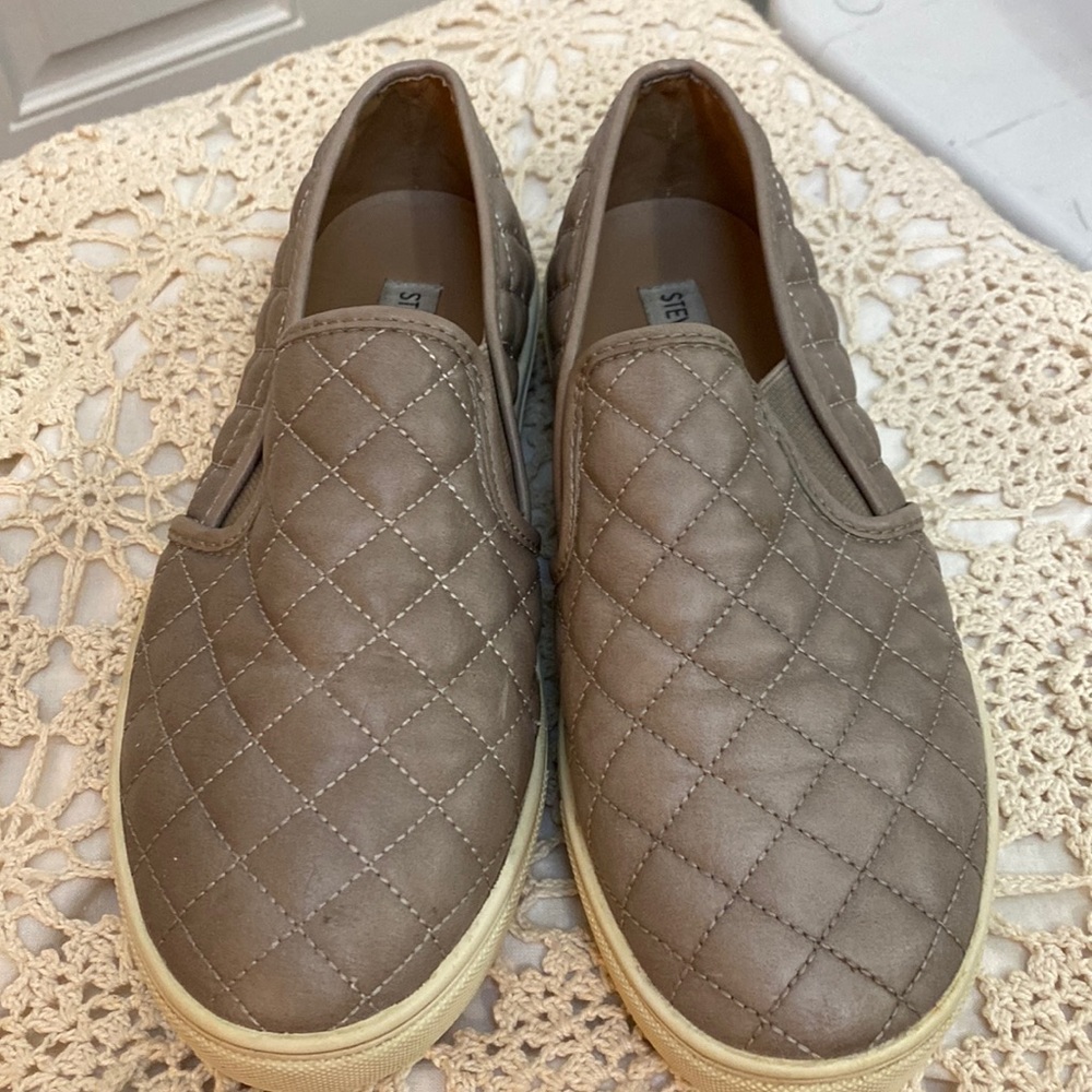 😎Steve Madden Ecentrcq Lifestyle Shoes - Women’s Size 8.5